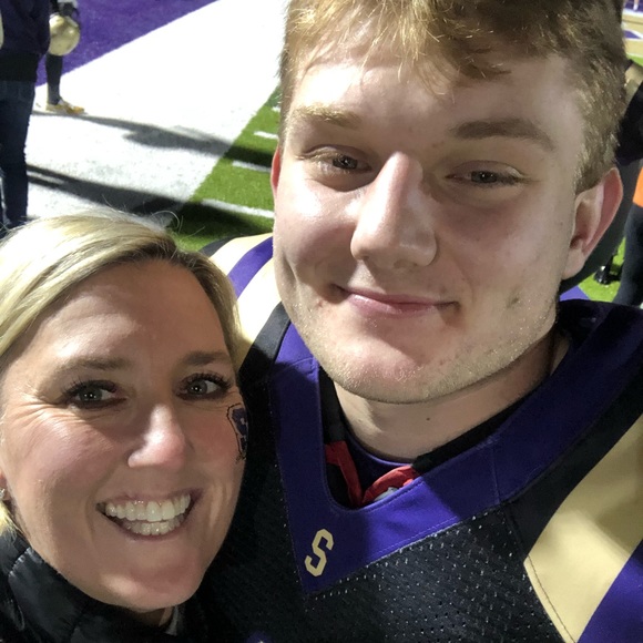 Meet your Posher, Beth - Picture 3 of 7